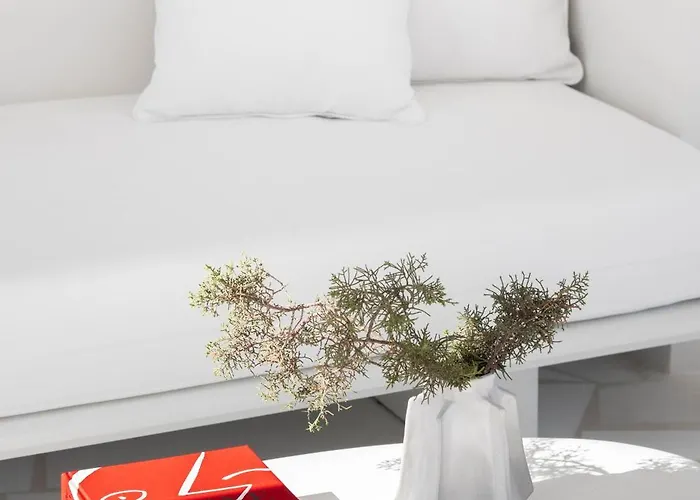 מלון דירות Twwo 4*