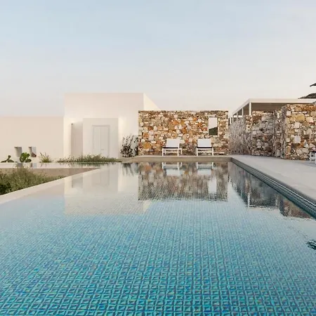 Twwo Aparthotel 4*